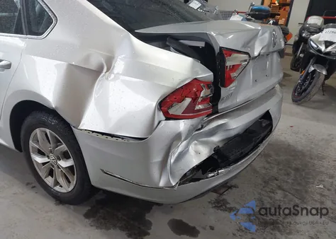 2016 Volkswagen Passat 1.8T S z USA, uszkodzony, nr VIN 1VWAS7A30GC031755